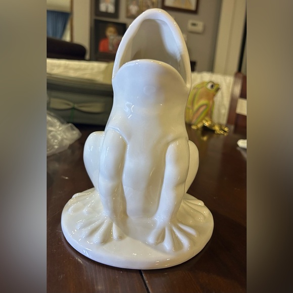 White ceramic frog decor- can be used for flowers or stand alone decor - Picture 3 of 6